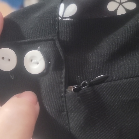 Hot topic skir get lost perv yenny black white flower bunny heart mini xs - Picture 8 of 8